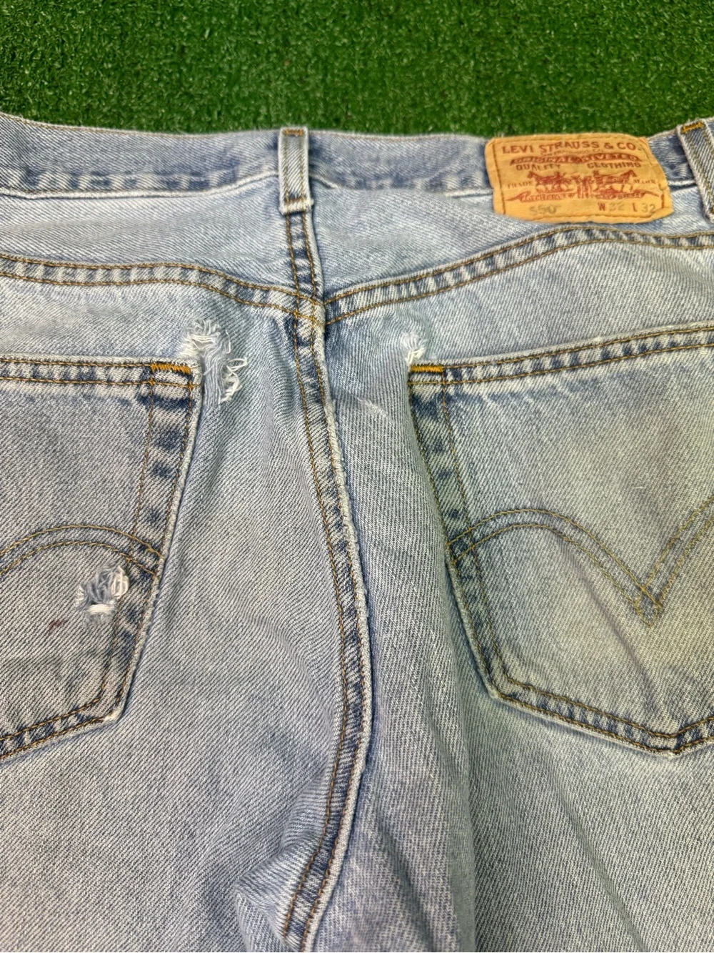 Vintage Levis Jeans 550 Relaxed Fit Men’s 32x32 2006 Denim Blue Jeans Y2k